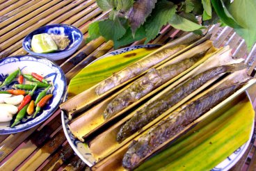 Cá kèo (Lẩu, kho, nấu giấm, nướng ống sậy) (Bạc Liêu)