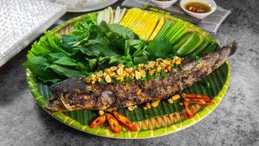 Cá lóc nướng trui / Cá linh kho mía (An Giang)