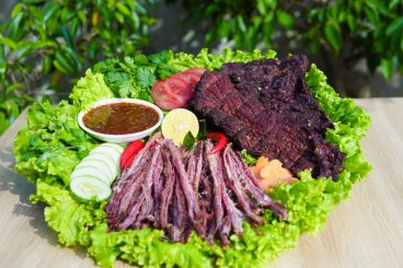 Thịt gác bếp (lợn, trâu) (Bắc Kạn)